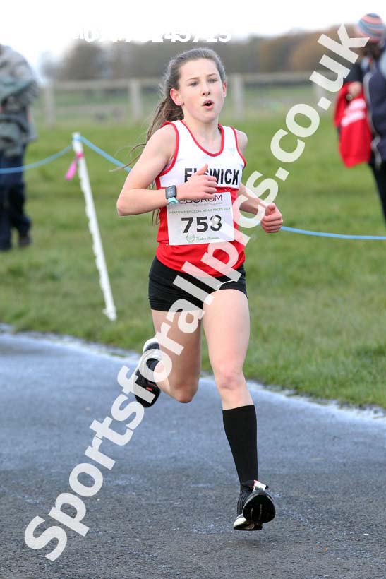 Boys and grils under-13s, Heaton Memorial 10k Road Race, Town Moor, Newcastle.  Photo: David T. Hewitson/Sports for All Pics